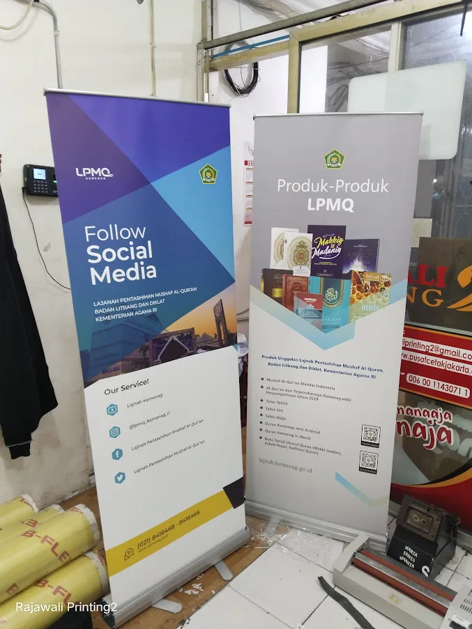 Roll Up Banner